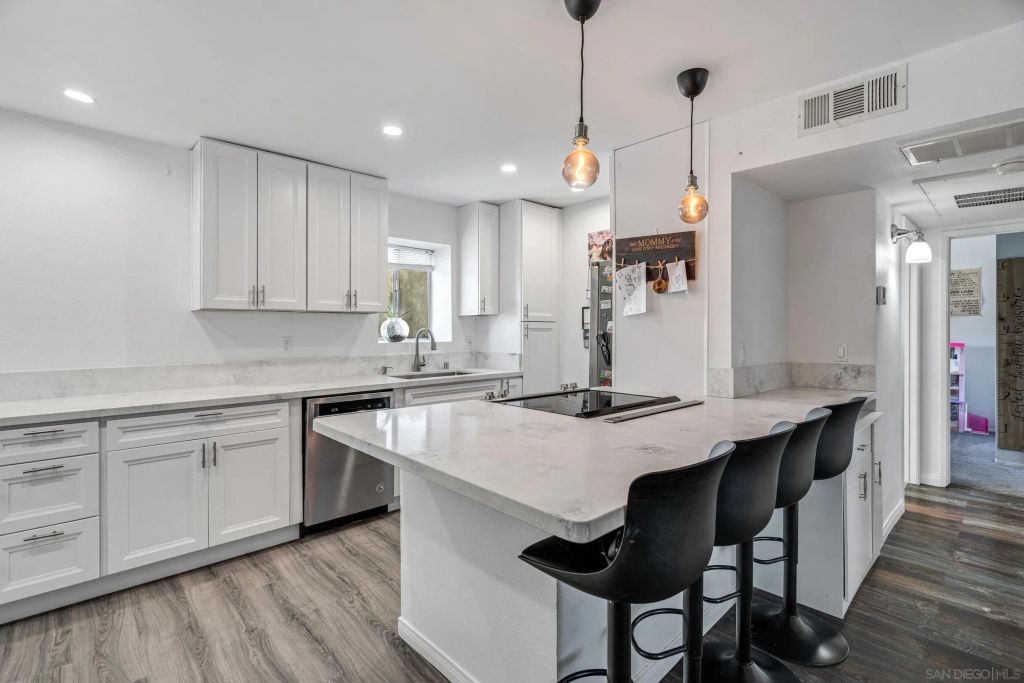 12403 Julian Ave 206, Lakeside, CA 92040