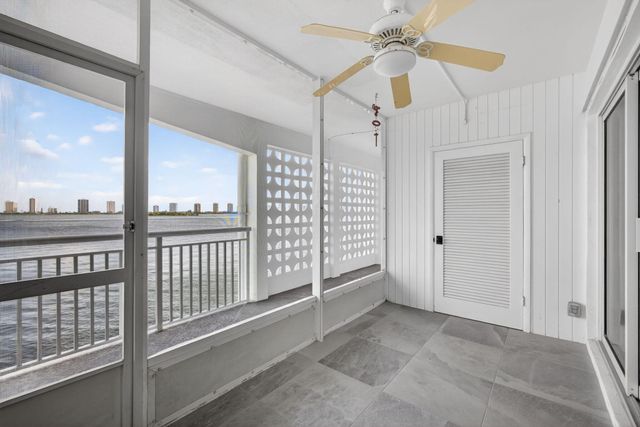 100 Shore Court 208, North Palm Beach, FL 33408