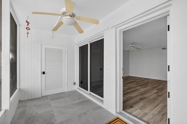 100 Shore Court 208, North Palm Beach, FL 33408