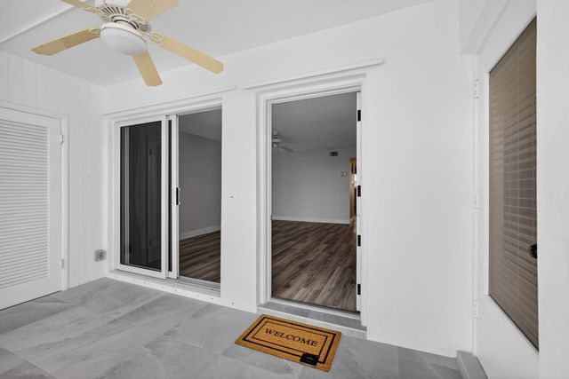 100 Shore Court 208, North Palm Beach, FL 33408