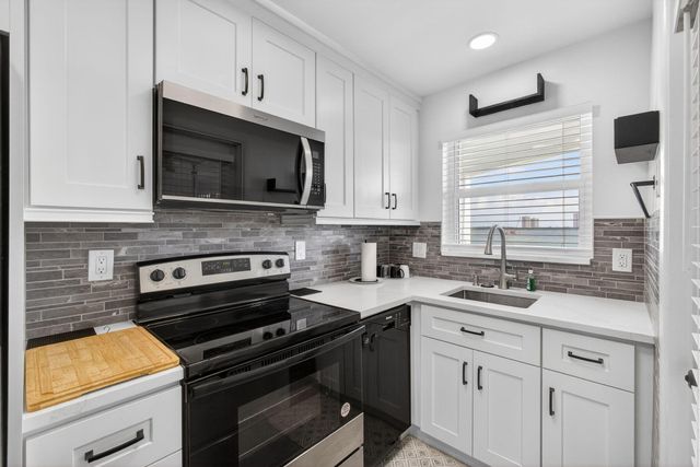 100 Shore Court 208, North Palm Beach, FL 33408