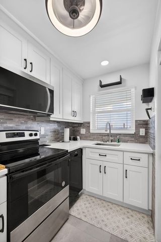 100 Shore Court 208, North Palm Beach, FL 33408