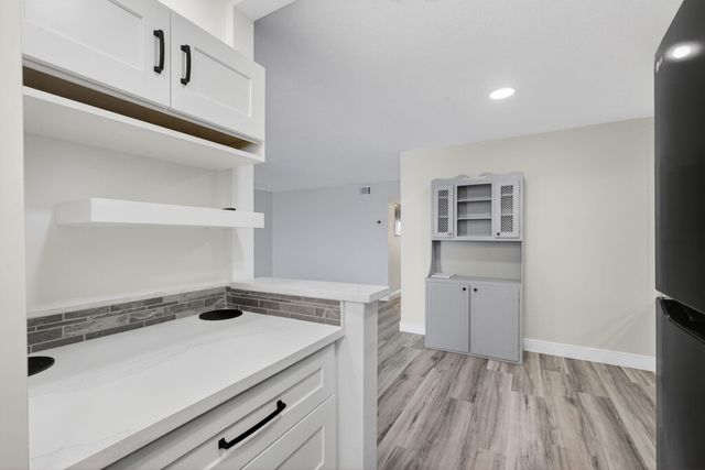 100 Shore Court 208, North Palm Beach, FL 33408