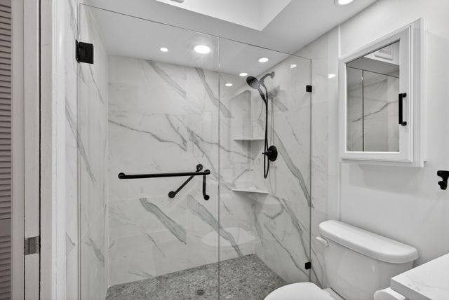 100 Shore Court 208, North Palm Beach, FL 33408