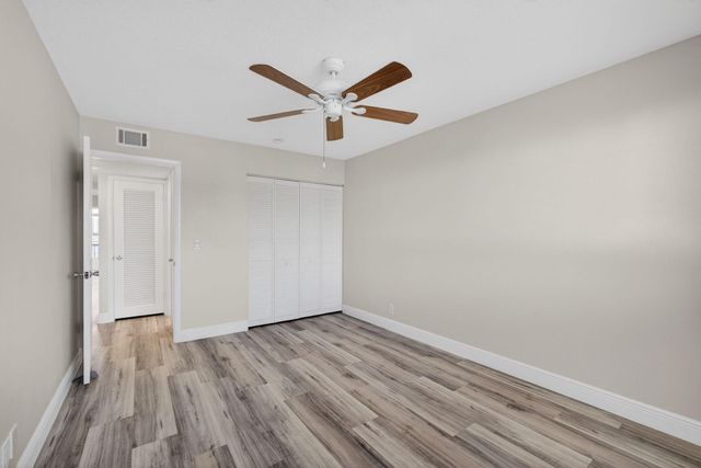 100 Shore Court 208, North Palm Beach, FL 33408