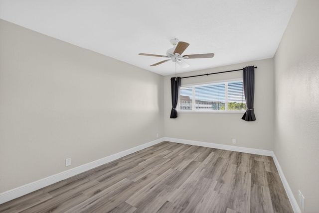 100 Shore Court 208, North Palm Beach, FL 33408