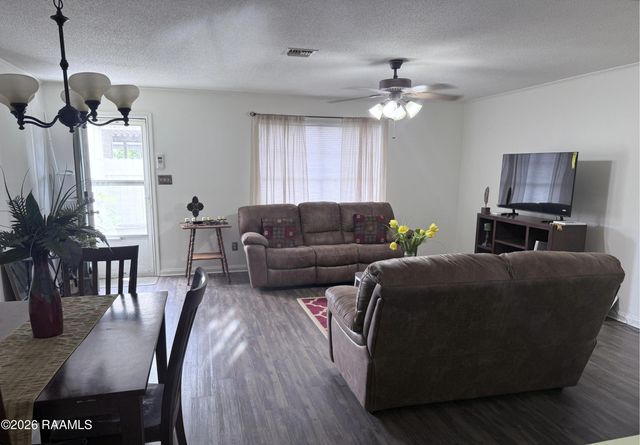 106 Molasses Row, Lafayette, LA 70508