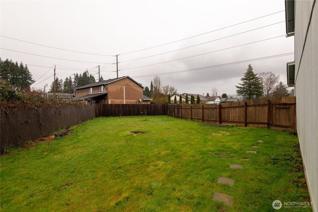 158 Boardwalk Wy, Kelso, WA 98626