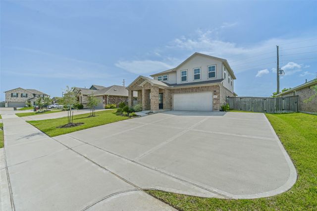 8515 Lake Groove Lane, Baytown, TX 77523