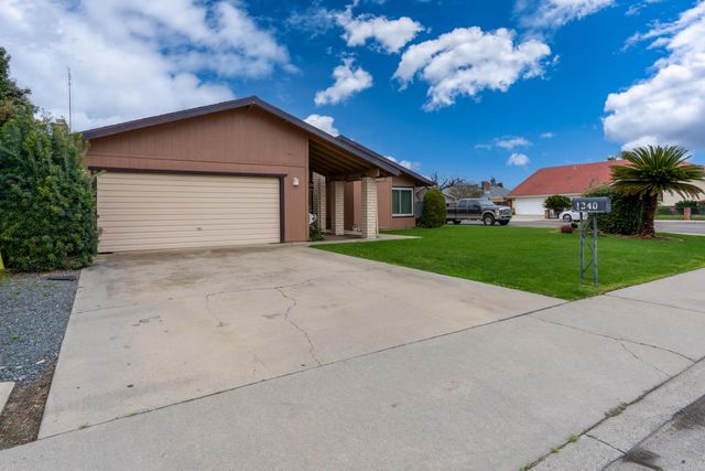 1340 Lewis Street, Selma, CA 93662