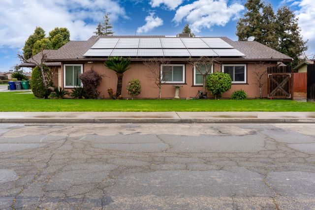 1340 Lewis Street, Selma, CA 93662