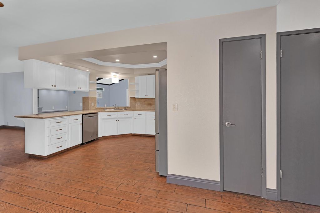 Image 16 of property listing at 1340 Lewis Street, Selma, CA 93662