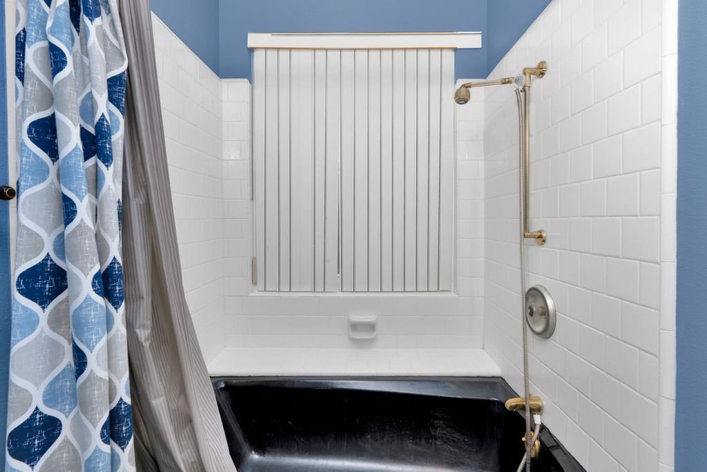 Image 25 of property listing at 1340 Lewis Street, Selma, CA 93662