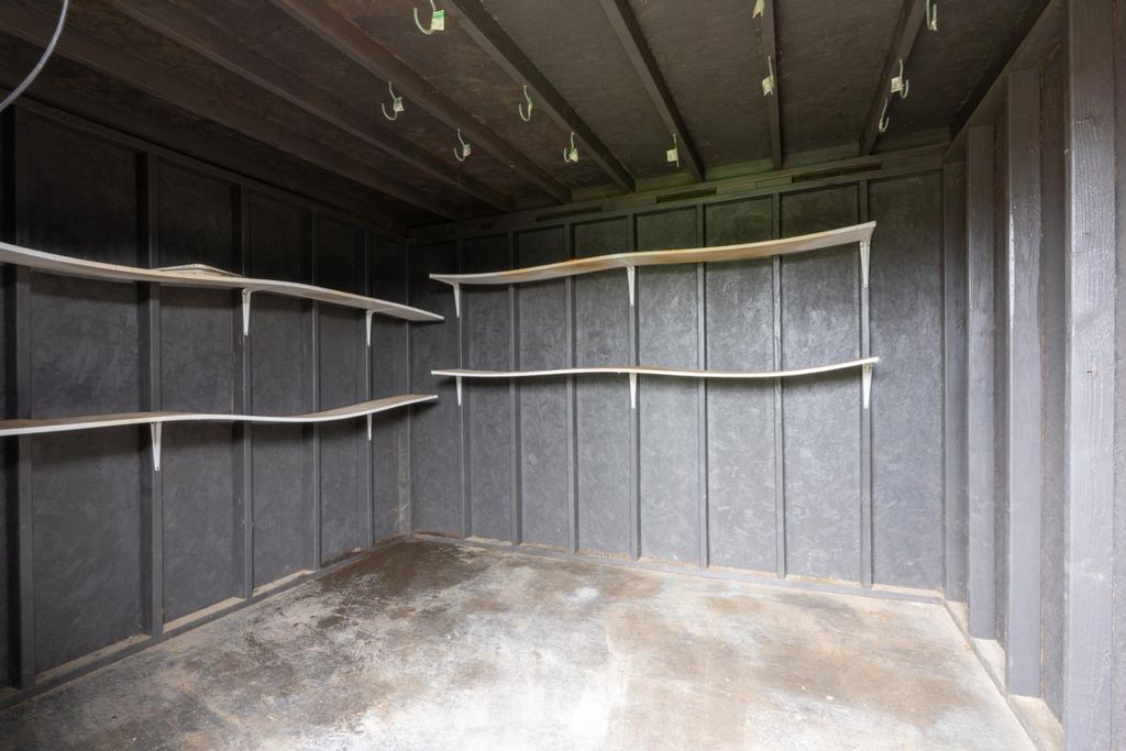 Image 36 of property listing at 1340 Lewis Street, Selma, CA 93662