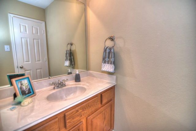 9400 Woodhurst Drive, Mckinney, TX 75072