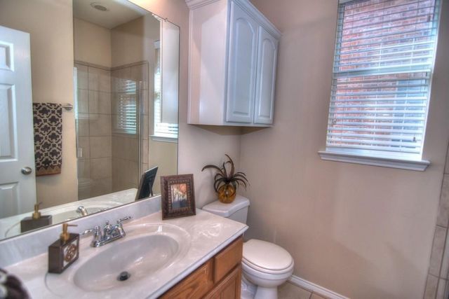 9400 Woodhurst Drive, Mckinney, TX 75072
