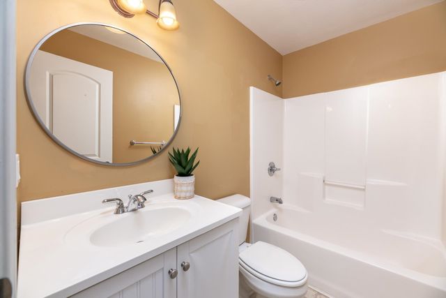 39 Sterling Drive, Laconia, NH 03246