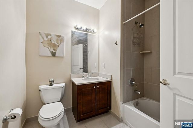 2404 Windsor Park Court 114, Englewood, NJ 07631