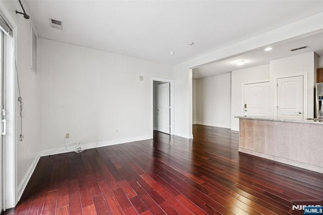 2404 Windsor Park Court 114, Englewood, NJ 07631