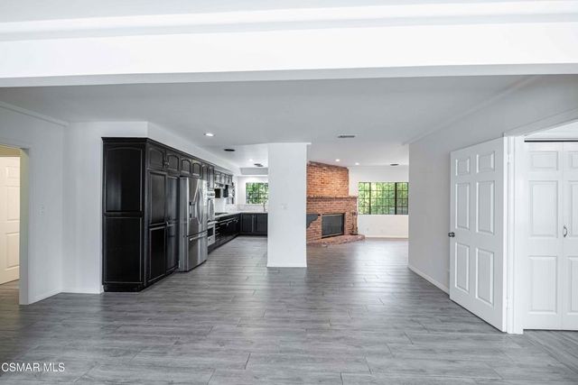 10129 Sarah Street, Toluca Lake, CA 91602