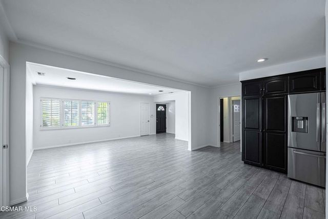 10129 Sarah Street, Toluca Lake, CA 91602