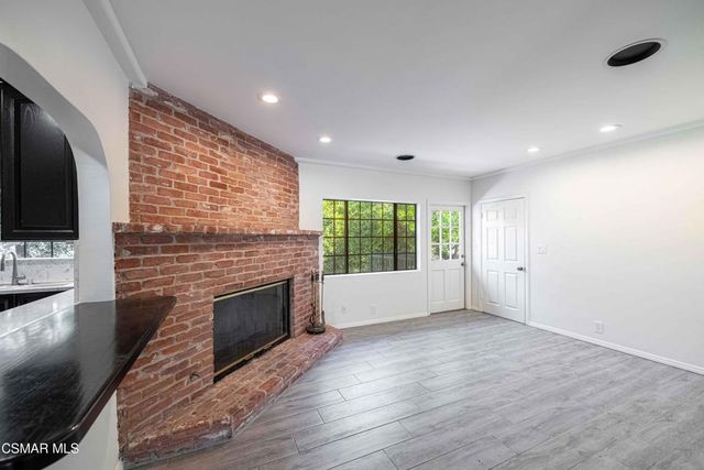 10129 Sarah Street, Toluca Lake, CA 91602