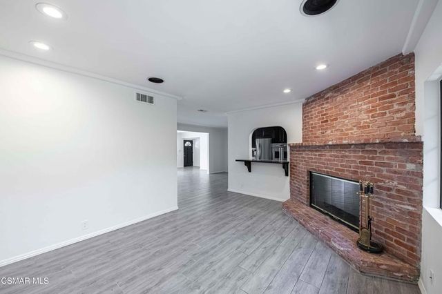 10129 Sarah Street, Toluca Lake, CA 91602