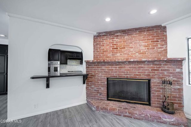 10129 Sarah Street, Toluca Lake, CA 91602