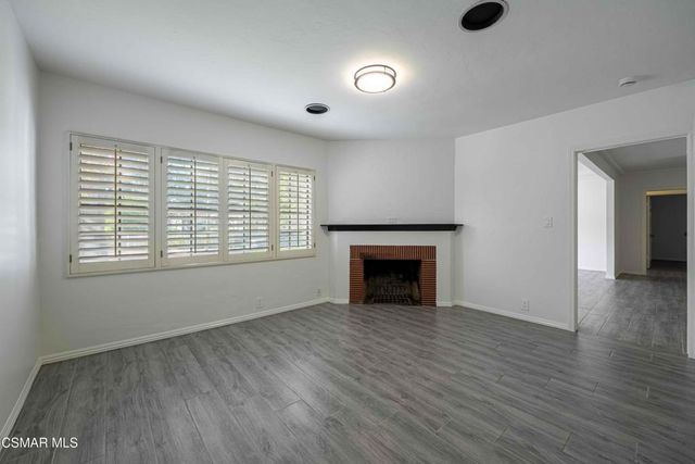 10129 Sarah Street, Toluca Lake, CA 91602