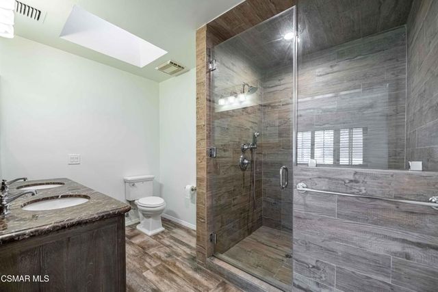 10129 Sarah Street, Toluca Lake, CA 91602