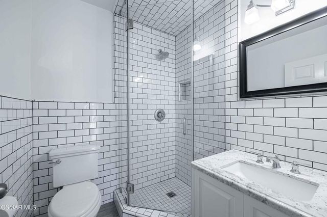 10129 Sarah Street, Toluca Lake, CA 91602