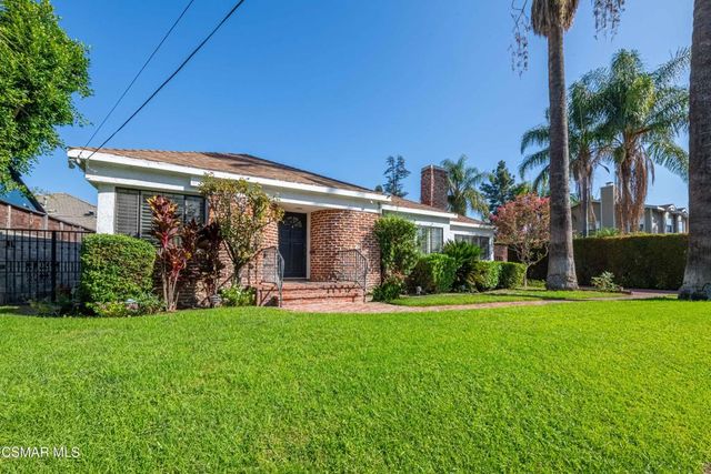 10129 Sarah Street, Toluca Lake, CA 91602