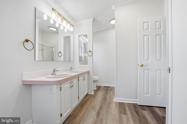 7 JUNIPER CIR, New Hope, PA 18938