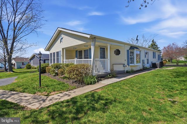 7 JUNIPER CIR, New Hope, PA 18938