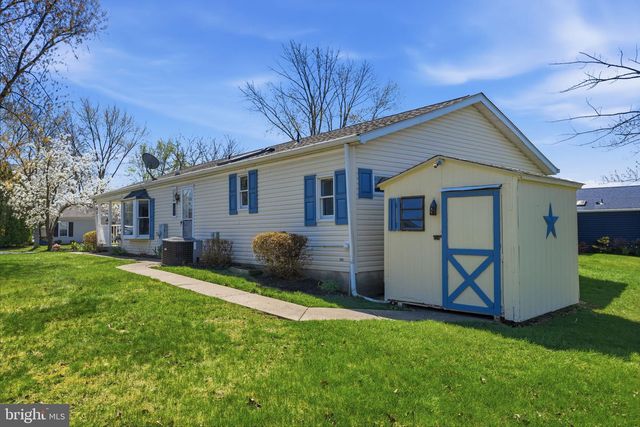 7 JUNIPER CIR, New Hope, PA 18938