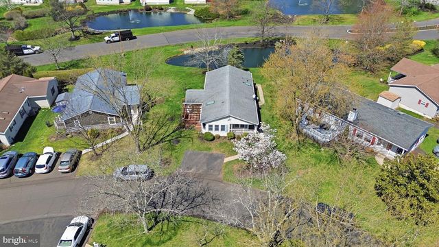7 JUNIPER CIR, New Hope, PA 18938