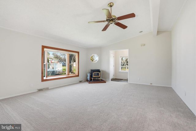 7 JUNIPER CIR, New Hope, PA 18938
