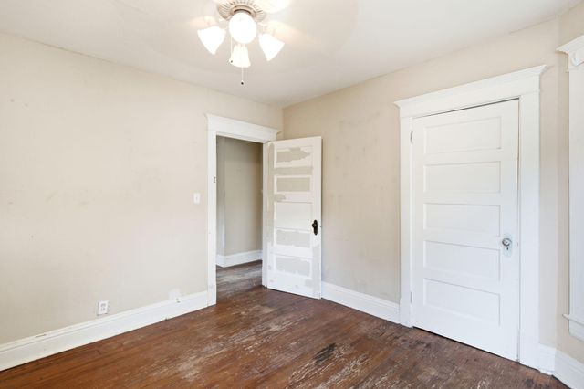 703 W BROADWAY, Columbia, MO 65203