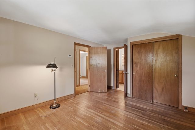 9 Keith Road, Wayland, MA 01778