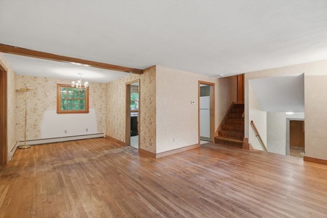 9 Keith Road, Wayland, MA 01778