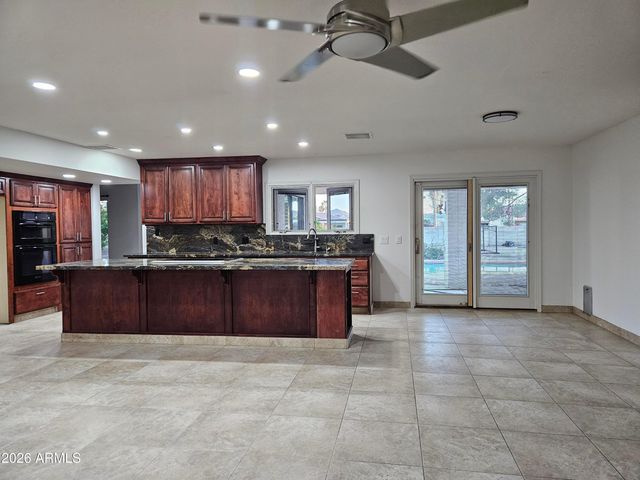 4929 E Sunnyside Drive, Scottsdale, AZ 85254