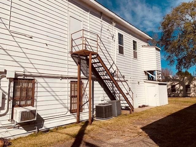401 E Main Street, Humble, TX 77338
