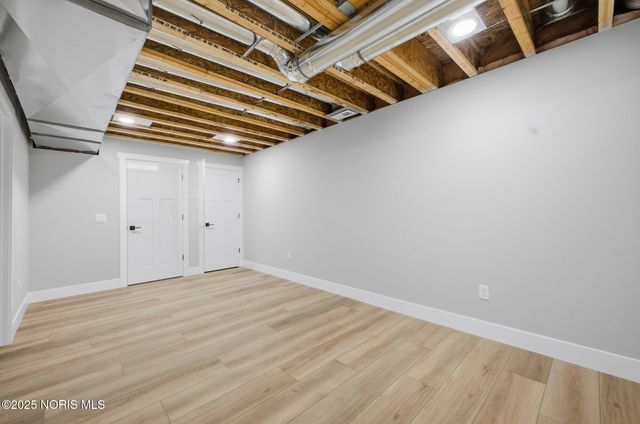 915 Manitoba Drive, Bowling Green, OH 43402