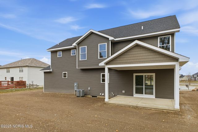 915 Manitoba Drive, Bowling Green, OH 43402