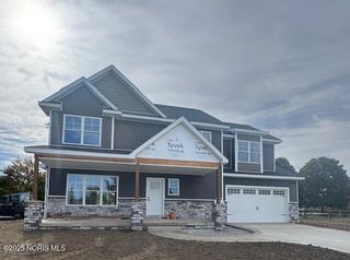 915 Manitoba Drive, Bowling Green, OH 43402