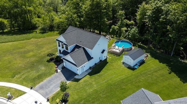 67 Jaycee Lane, West Seneca, NY 14224