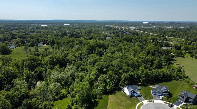 67 Jaycee Lane, West Seneca, NY 14224