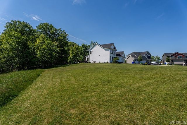 67 Jaycee Lane, West Seneca, NY 14224