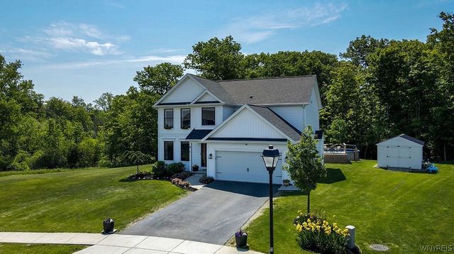 67 Jaycee Lane, West Seneca, NY 14224