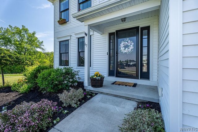 67 Jaycee Lane, West Seneca, NY 14224